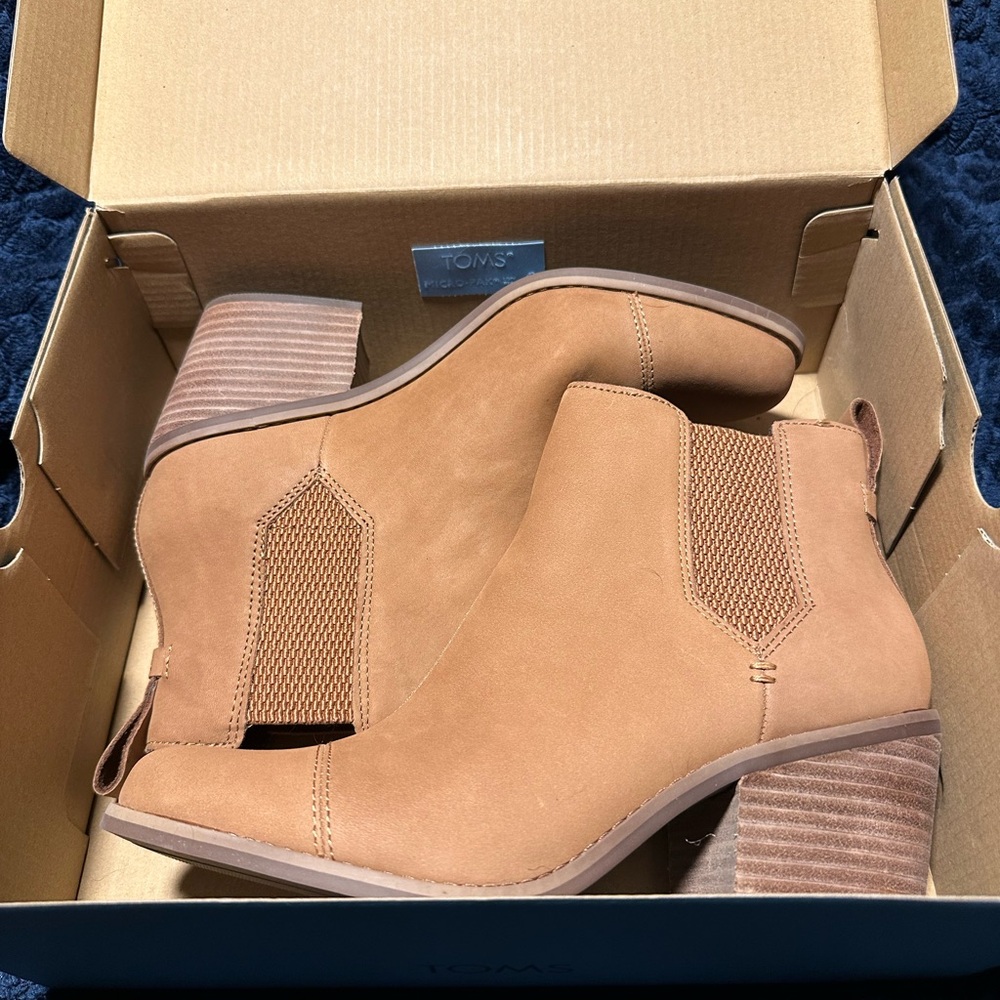 TOMS Women's Tan Ankle Boots